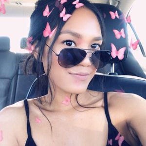 Meet your Posher, Corazon